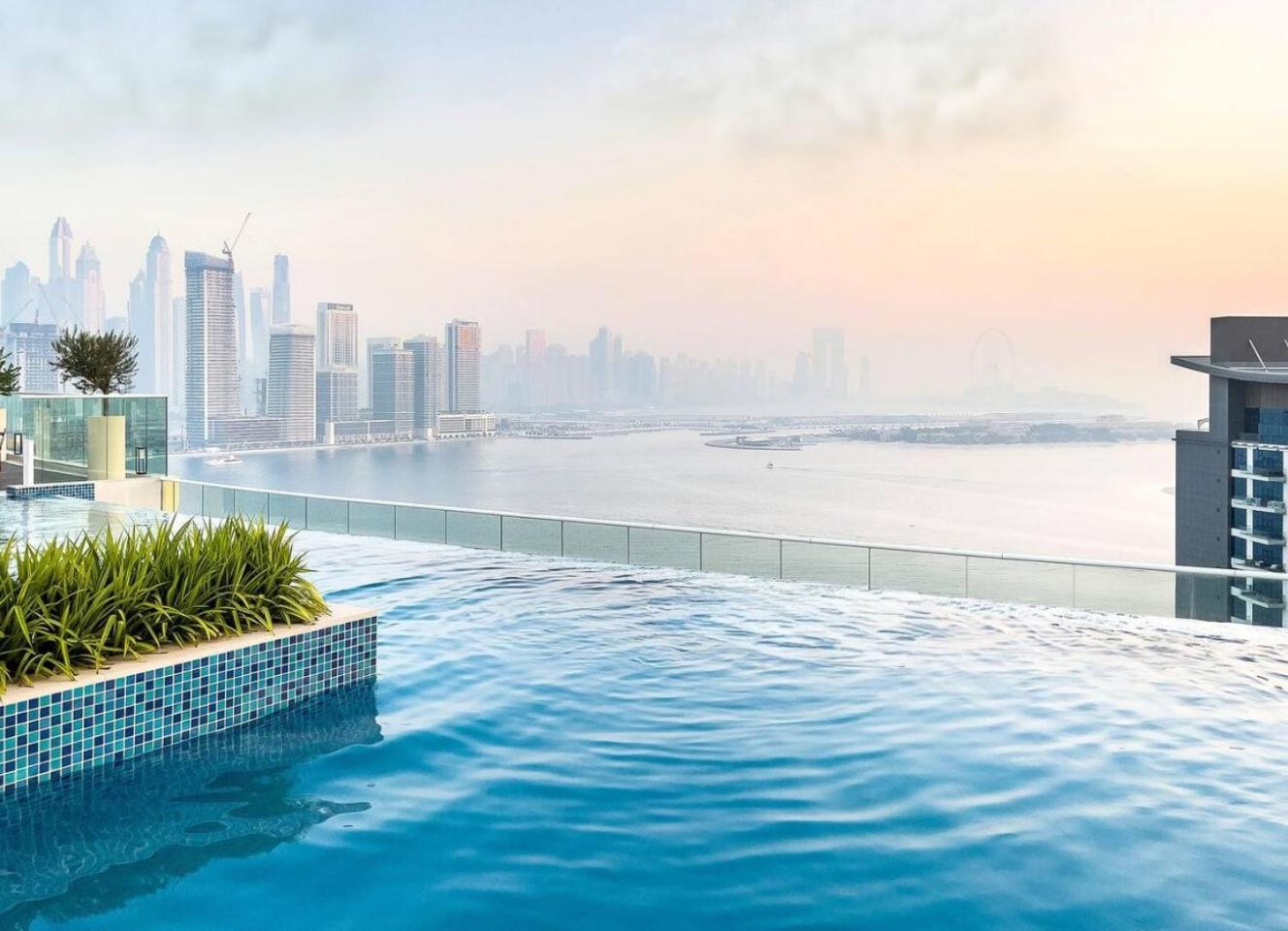 Seven Palm, Palm Jumeirah - Mint Stay Dubai Bagian luar foto