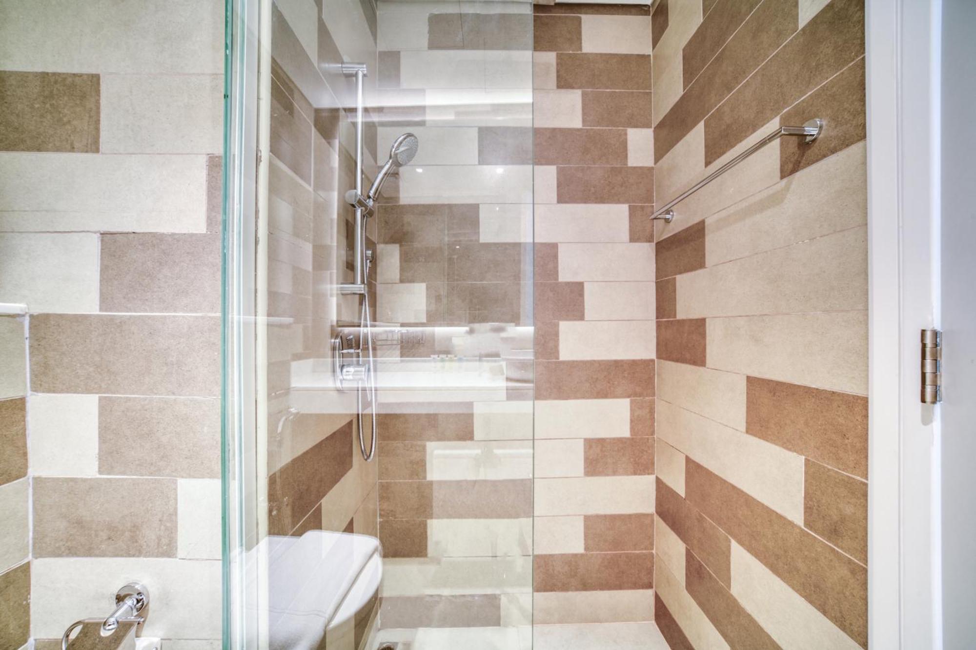 Seven Palm, Palm Jumeirah - Mint Stay Dubai Bagian luar foto